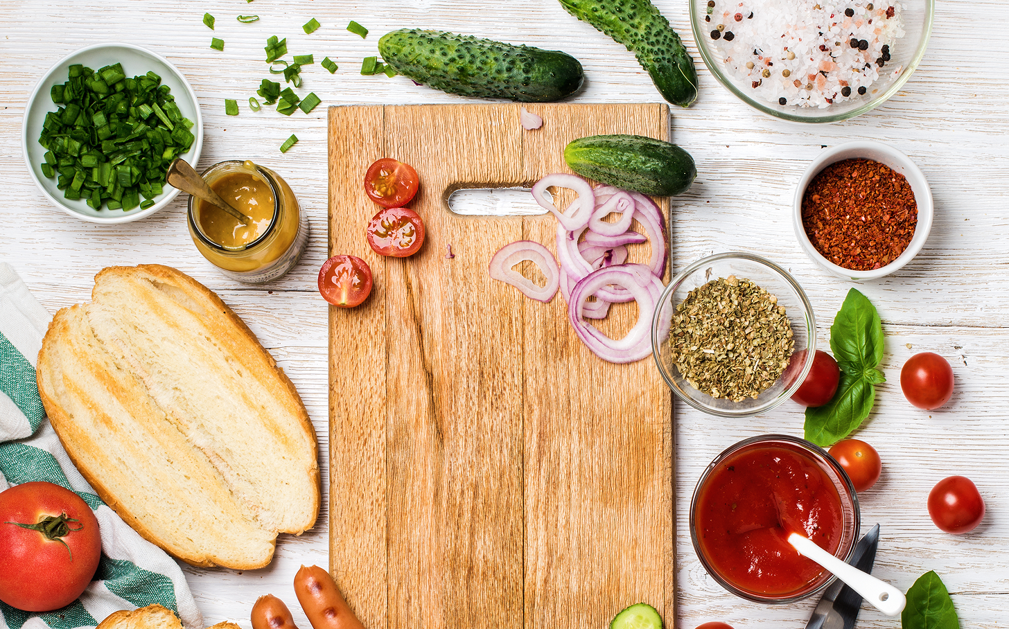 Wood vs. Plastic Cutting Boards