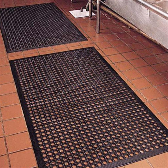Nella 3' X 5' Black Anti-Fatigue Rubber Floor Mat With Bevel Edge - 23584