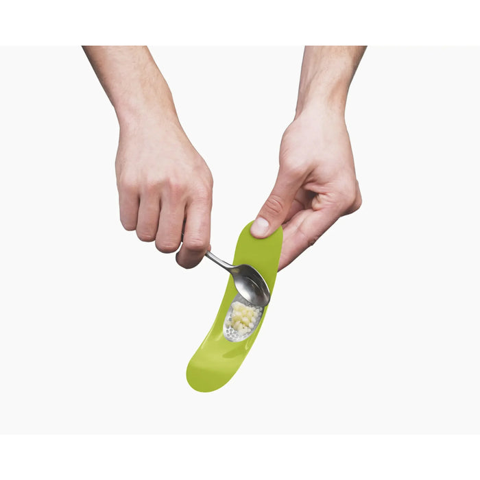 Joseph Joseph 7020062GR Rocker™ Garlic Crusher - Green
