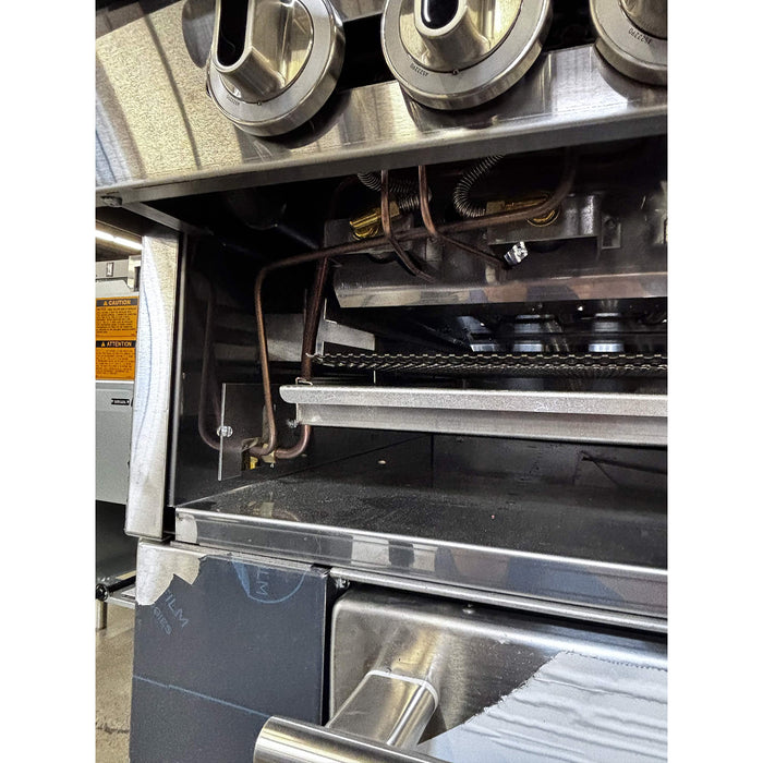 (SHOWROOM MODEL) Garland C36-ARR 36" Cuisine Series Cast-Iron Natural Gas Radiant Charbroiler Range with Standard Oven - 148,000 BTU