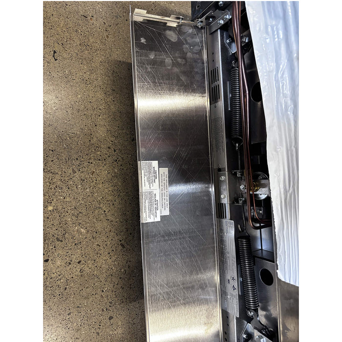 (SHOWROOM MODEL) Garland C36-ARR 36" Cuisine Series Cast-Iron Natural Gas Radiant Charbroiler Range with Standard Oven - 148,000 BTU
