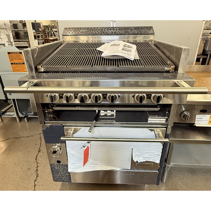 (SHOWROOM MODEL) Garland C36-ARR 36" Cuisine Series Cast-Iron Natural Gas Radiant Charbroiler Range with Standard Oven - 148,000 BTU