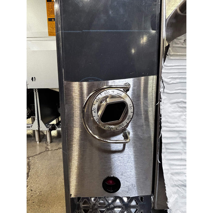 (SHOWROOM MODEL) Garland C36-ARR 36" Cuisine Series Cast-Iron Natural Gas Radiant Charbroiler Range with Standard Oven - 148,000 BTU