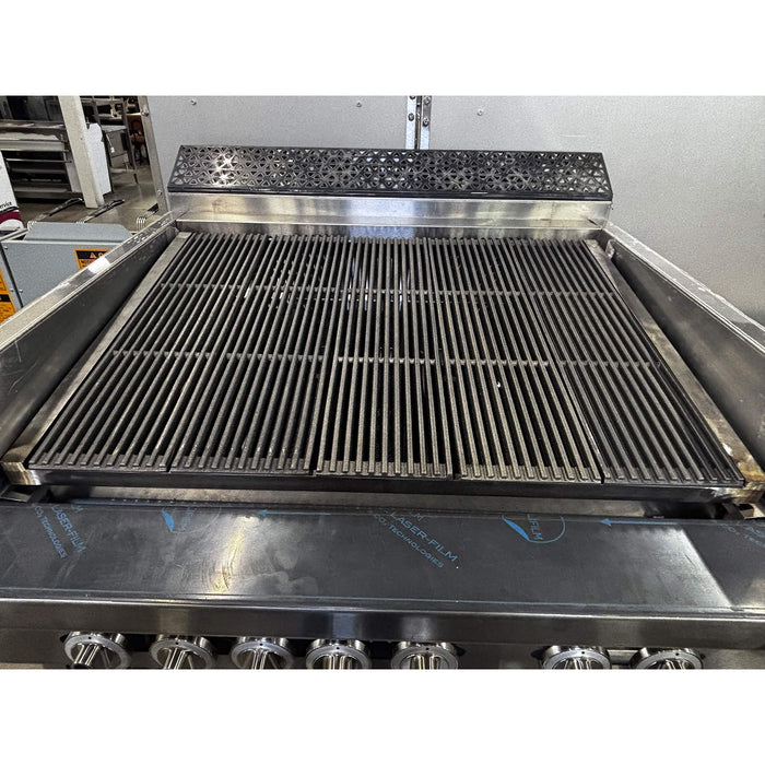 (SHOWROOM MODEL) Garland C36-ARR 36" Cuisine Series Cast-Iron Natural Gas Radiant Charbroiler Range with Standard Oven - 148,000 BTU
