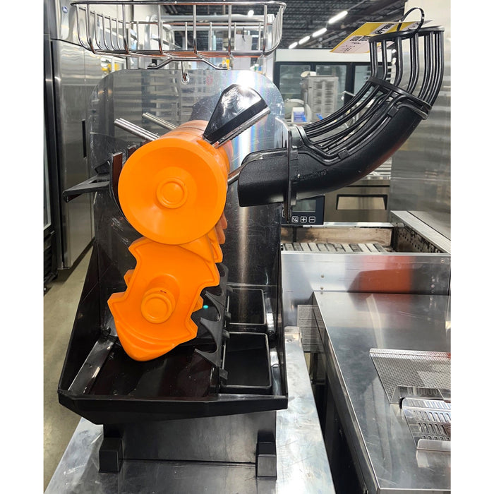 (DEMO) Zumoval Minimax Compact Citrus Juicer - 15 Fruits/Minute - 39517