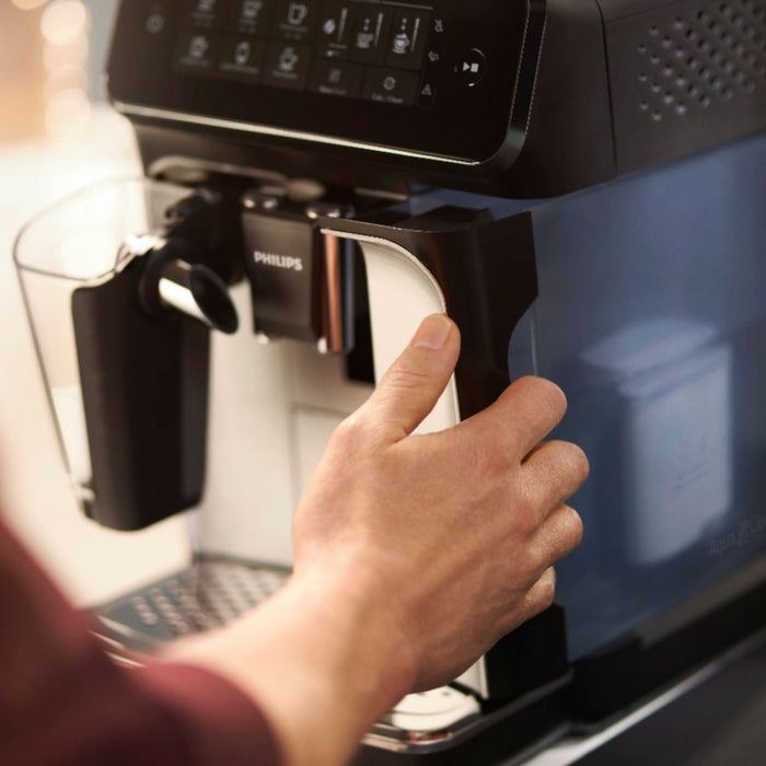 How to use the Philips 5400 Latte Go EP5447/94 Super Automatic Espresso  Machine 