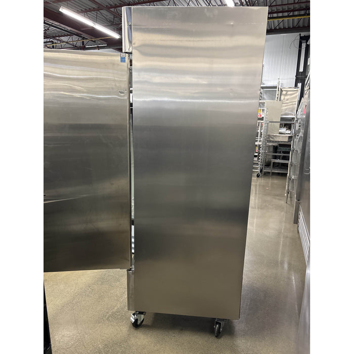 (SCRATCH & DENT) Atosa MBF8505GR 27" Bottom Mount Solid Door Reach-In Refrigerator - 19.1 Cu. Ft.