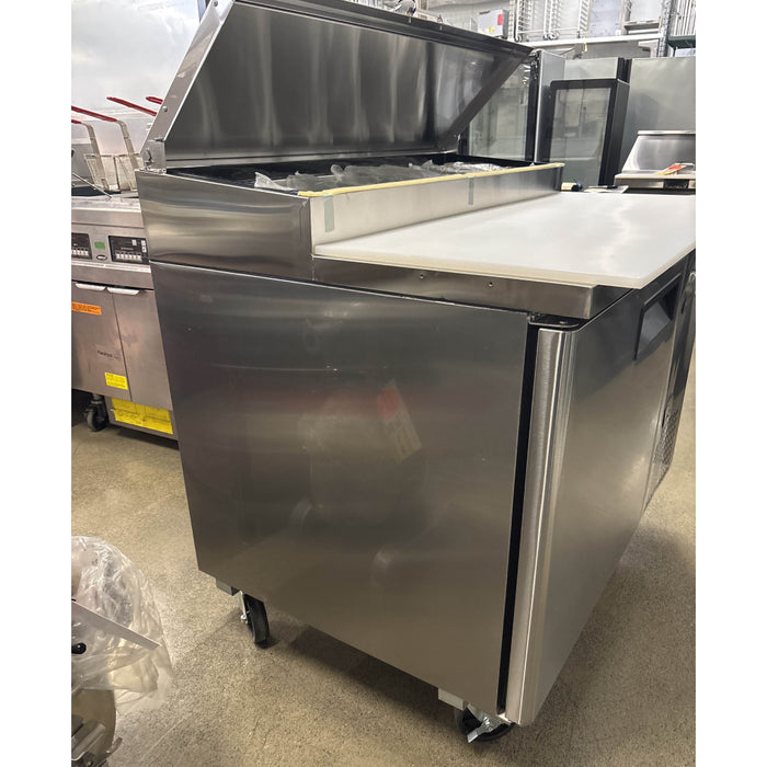 (SCRATCH & DENT) Atosa MPF8201 44" Pizza Prep Table