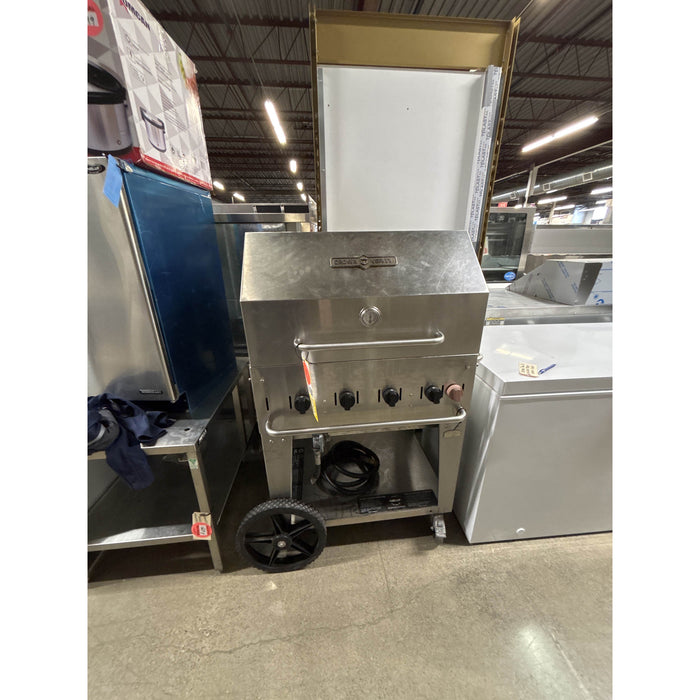 (USED) Crown Verity CV-MCB-30RDP-NG 30" Mobile BBQ Grill with Roll Dome Package - Natural Gas