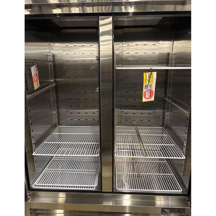 (SCRATCH & DENT) EFI C2-54VC 54" Bottom Mount Solid 2-Door Stainless Steel Reach-In Refrigerator - 44.8 Cu. Ft.