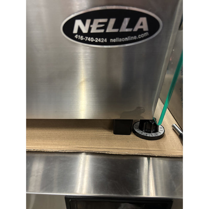 (USED) Nella 27" Countertop Curved Glass Display Warmer - 4.24 Cu. Ft. - 47454