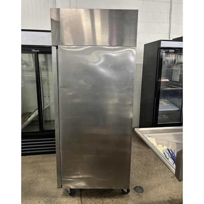 (USED) Delfield GBR1P-S 30" Top-Mount Solid Door Reach-In Refrigerator with Aluminum Interior