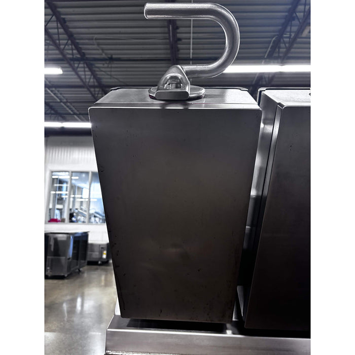 (SHOWROOM MODEL) Taylor L811 36" High-Volume Gas/Electric 3-Platen Commercial Clamshell Griddle