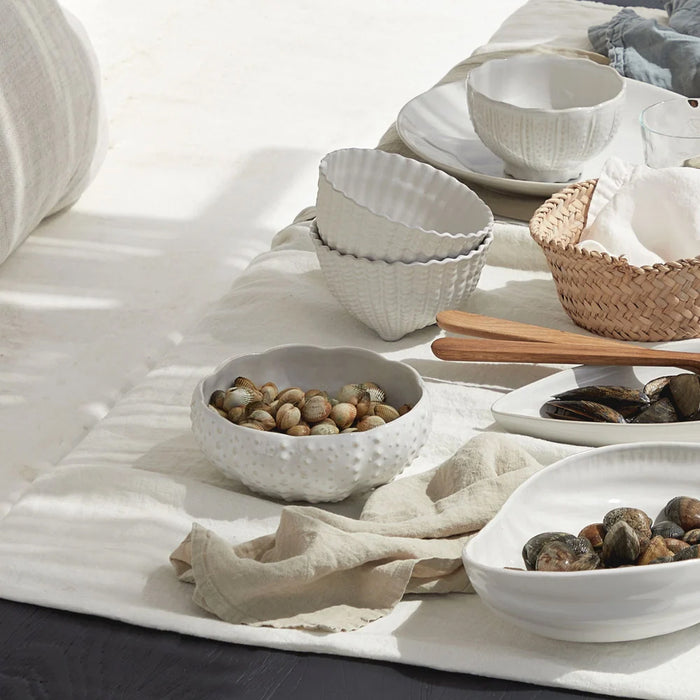Costa Nova 17.87 Oz. Aparte White Round Stoneware Shell Footed Bowl - 6/Case - MRS142-WHI