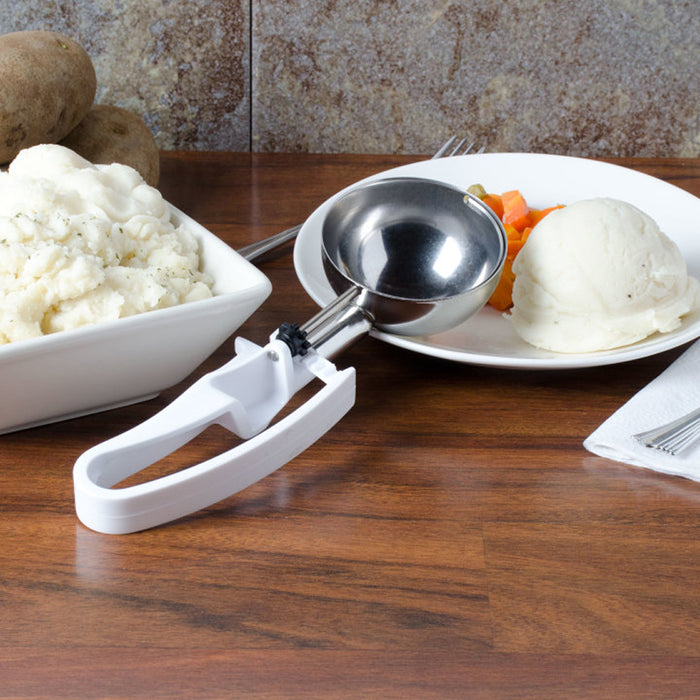 Vollrath 47390 4.7 Oz. Jacob's Pride #6 White Squeeze Disher