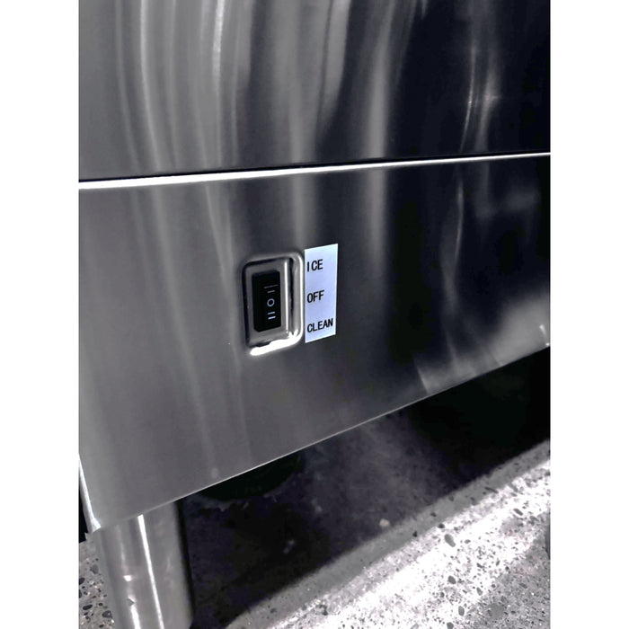 (DEMO) Atosa YRU0280A-161 24.25" Air Cooled Undercounter Half-Diced Cube Ice Machine - 280 Lbs.
