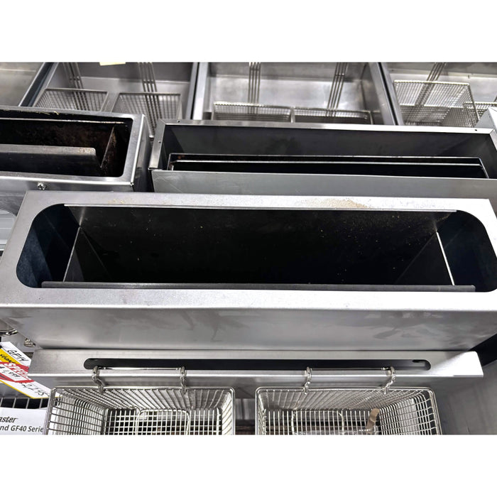 (SCRATCH & DENT) Pitco 65C+ 65-80 Lb. Natural Gas Tube Fired Floor Fryer - 150,000 BTU