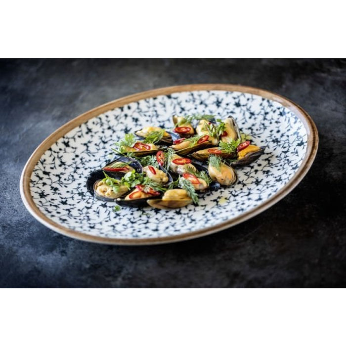 Bonna Calif 11.25" x 9.5" Moove Oval Porcelain Flat Plate - 12/Case - CLFMOV31OV