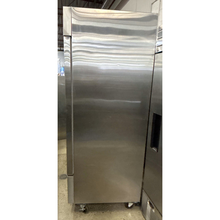 (SCRATCH & DENT) Nella 29" Aurora Solid Door Reach-In Refrigerator - 59024