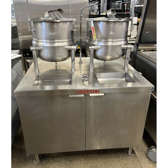 (USED) Crown Steam EMT-10 10-Gallon Electric Steam Kettle - 208V / 3Ph