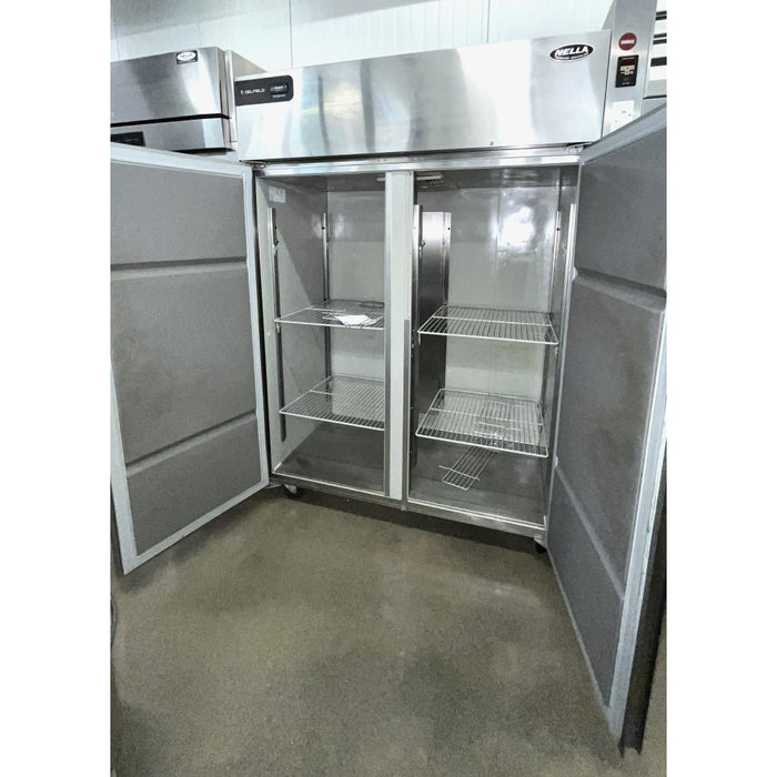 (USED) Delfield GBR2P-S-M481 55" 2-Section Solid Door Reach-In Refrigerator