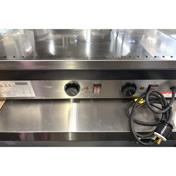 (USED) Nella 32" Countertop Food Display Warmer - 3 Cu. Ft. - 43465