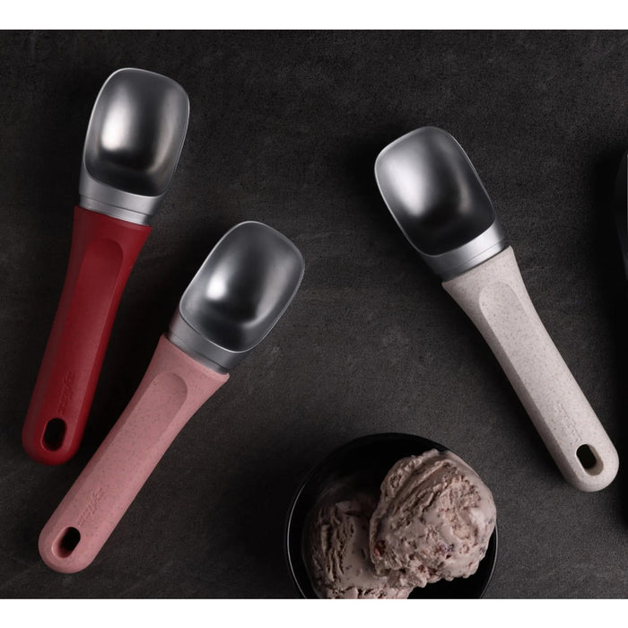 Zyliss 8" Flat-Tipped Ice Cream Scoop - E980272