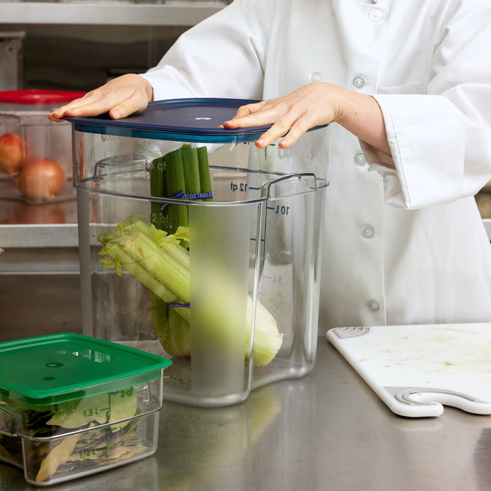 Cambro 22SFSPROCW135 Camsquares FreshPro 22 Qt. Clear Square Polycarbonate Food Storage Container