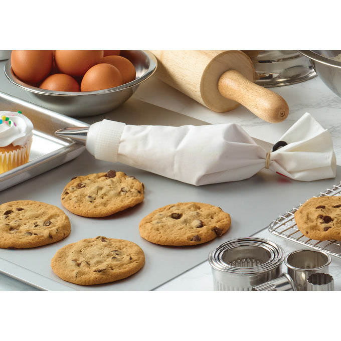 Winco PBC-18 18" White Cotton Pastry Bag with Plastic-Coated Interior
