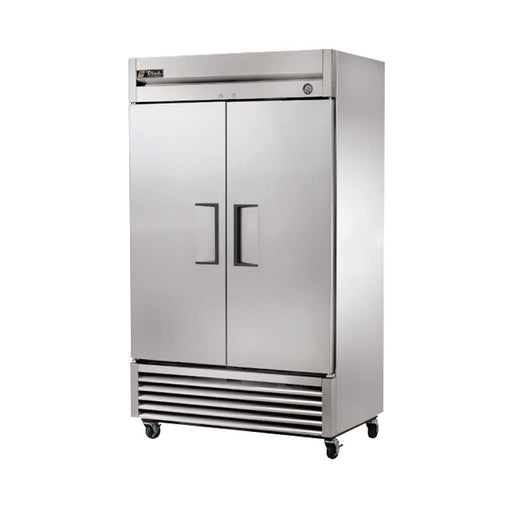 TRUE REACH IN SOLID 2 DOOR REFRIGERATOR - T-43