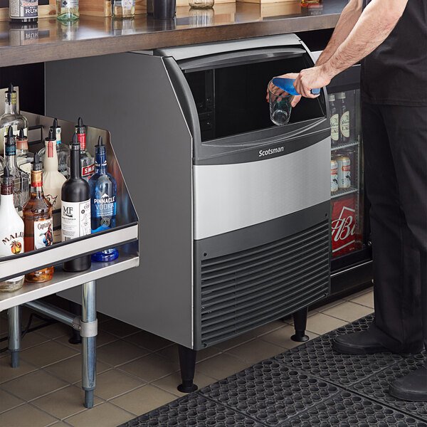 Scotsman UC2024MA-1 24" Air Cooled Undercounter Medium Cube Ice Machine - 227 Lbs.
