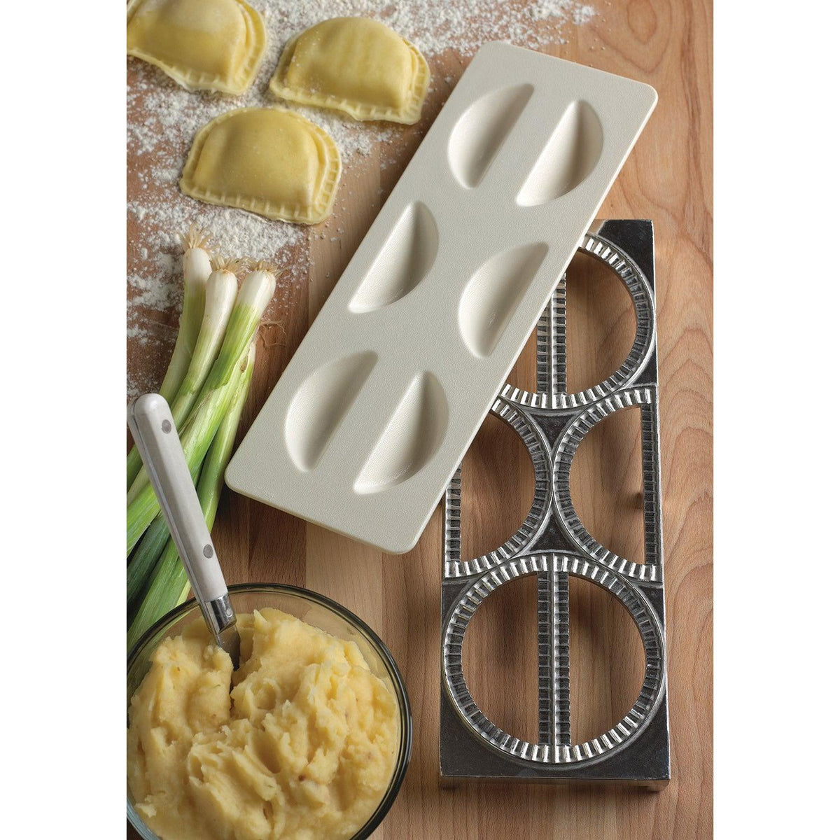 Fox Run 57664 6-Cup Pierogi Maker — Nella Online